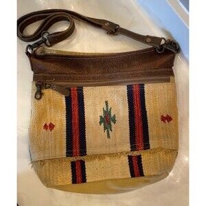 Myra Womens Shoulder Bag Lightweight Canvas & Leather Zipper Close Purse Tote